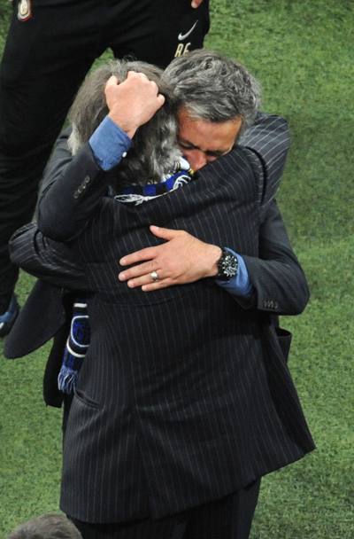 Le lacrime di gioia con presidente Massimo Moratti per il Triplete. Afp